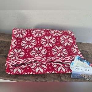 NEW ARAN MOR Irish Merino wool Throw blanket 40"x60" red and cream